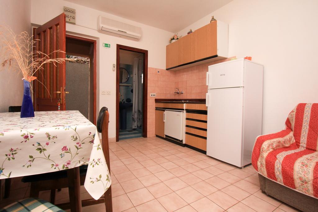 Apartments Lea Prizba Quarto foto